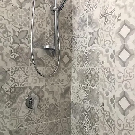 Safran ゲストハウス ヴィッラシミーウス